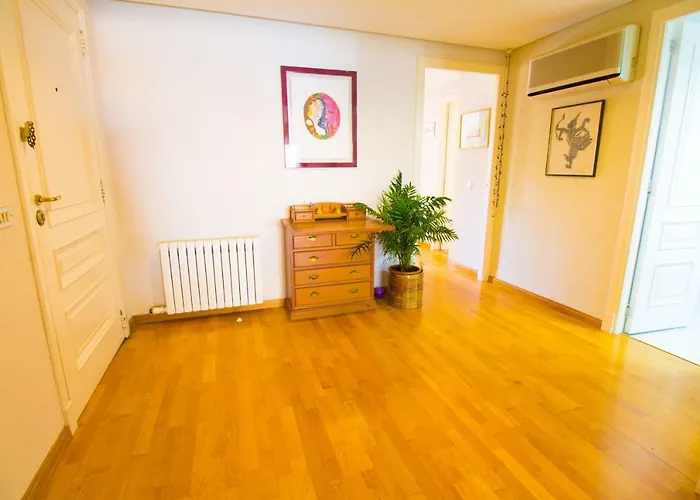 High Quality 40 Meters From Apartment